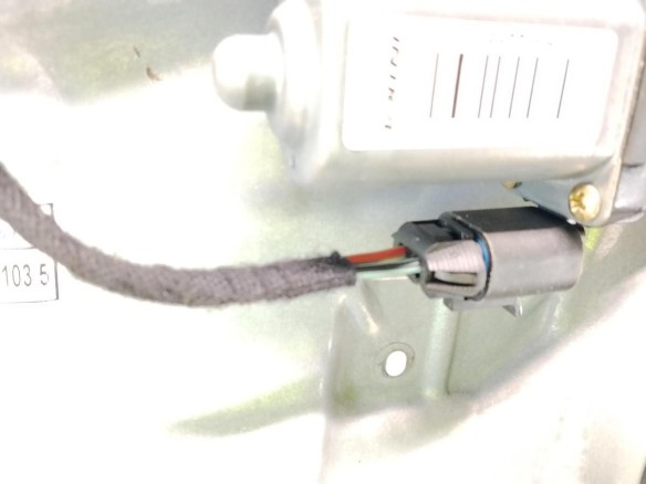 0000071740180 ELEVALUNAS PUERTA LAT TRA IZQ ALFA ROMEO 159 (939_)|Desguaces La Cabaña