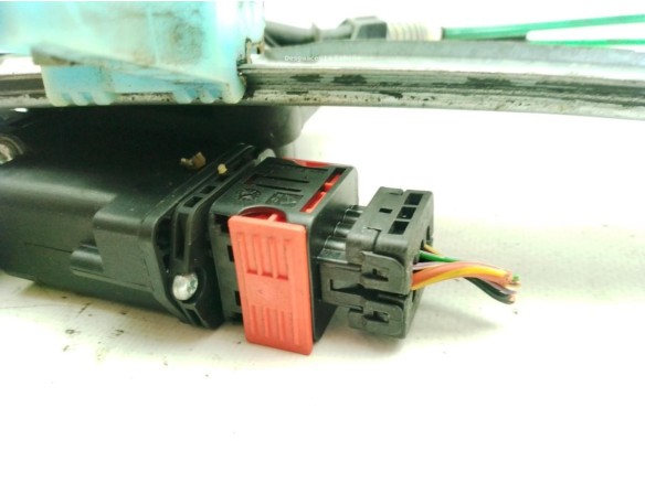 39161989 ELEVALUNAS PUERTA LAT DEL IZQ OPEL CORSA D (S07)|Desguaces La Cabaña