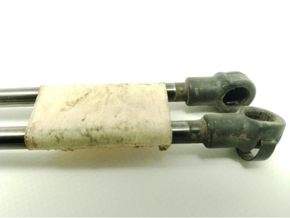 AMORTIGUADOR PORTON / TAPA MALETA TOYOTA AURIS (_E15_)|Desguaces La Cabaña