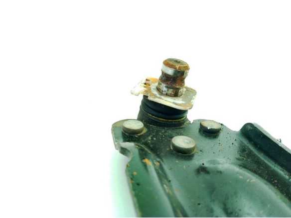 8200586567 BRAZO SUSPENSION DEL DER INF RENAULT KANGOO Express (FW0/1_)|Desguaces La Cabaña