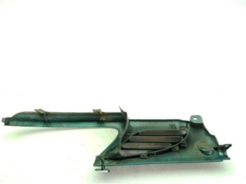 7700834201 REJILLA PARAGOLPES DEL DER RENAULT MEGANE I (BA0/1_)|Desguaces La Cabaña