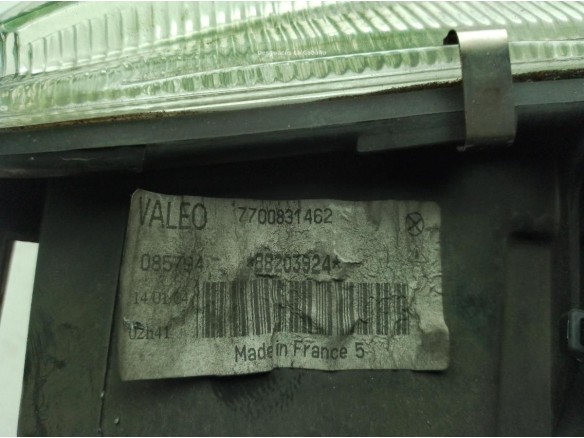 7701040682 FARO IZQUIERDO RENAULT MEGANE I (BA0/1_)|Desguaces La Cabaña