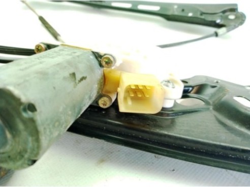 A2117200446, A2118203042 ELEVALUNAS PUERTA LAT DEL DER MERCEDES BENZ CLASE E (W211)|Desguaces La Cabaña