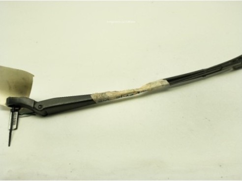 BRAZO LIMPIAPARABRISAS DEL DER SKODA FABIA II (542)|Desguaces La Cabaña