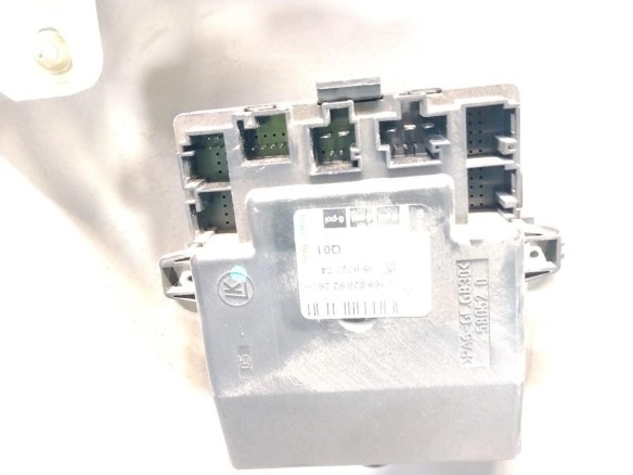 A1697303879 ELEVALUNAS PUERTA LAT TRA DER MERCEDES BENZ CLASE B (W245)|Desguaces La Cabaña