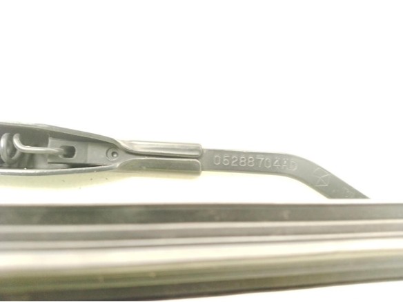 BRAZO LIMPIAPARABRISAS TRA PORTÓN CHRYSLER VOYAGER IV (RG, RS)|Desguaces La Cabaña