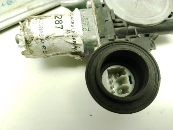 ELEVALUNAS PUERTA LAT TRA IZQ TOYOTA AURIS (_E15_)|Desguaces La Cabaña