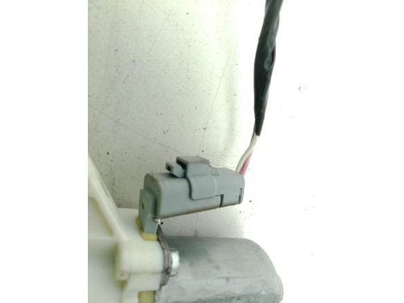   ELEVALUNAS PUERTA LAT DEL DER HYUNDAI H350 Furgón|Desguaces La Cabaña