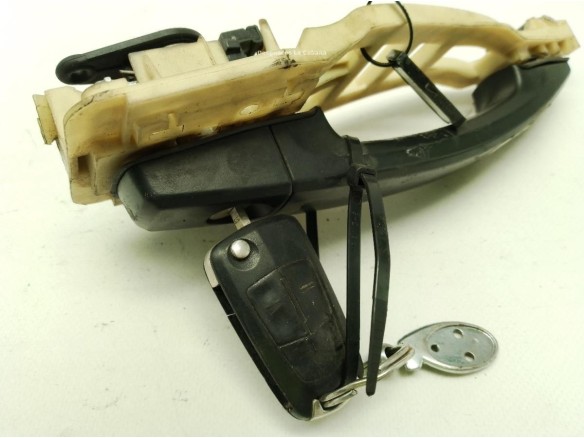 MANILLA PUERTA LAT DEL IZQ EXT OPEL VECTRA C (Z02)|Desguaces La Cabaña
