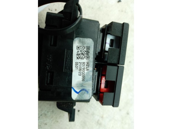 93790Q0000 INTERRUPTOR WARNING HYUNDAI i20 III (BC3, BI3)|Desguaces La Cabaña