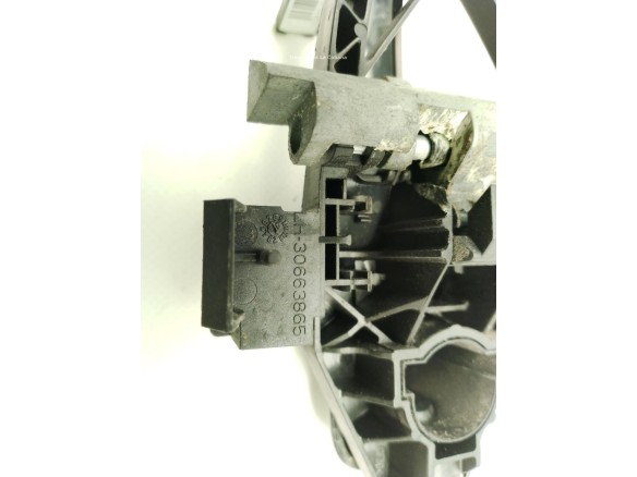 MANILLA PUERTA LAT TRA DER EXT VOLVO V50 (545)|Desguaces La Cabaña