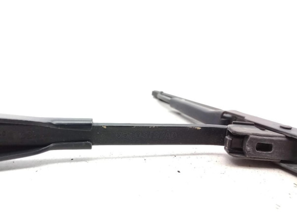 BRAZO LIMPIAPARABRISAS TRA PORTÓN DODGE CALIBER |Desguaces La Cabaña