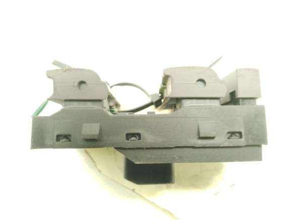 MANDO ELEVALUNAS PUERTA LAT DEL IZQ OPEL MOKKA / MOKKA X (J13)|Desguaces La Cabaña