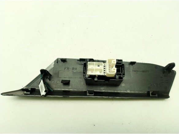 MANDO ELEVALUNAS PUERTA LAT DEL DER TOYOTA RAV 4 IV (_A4_)|Desguaces La Cabaña