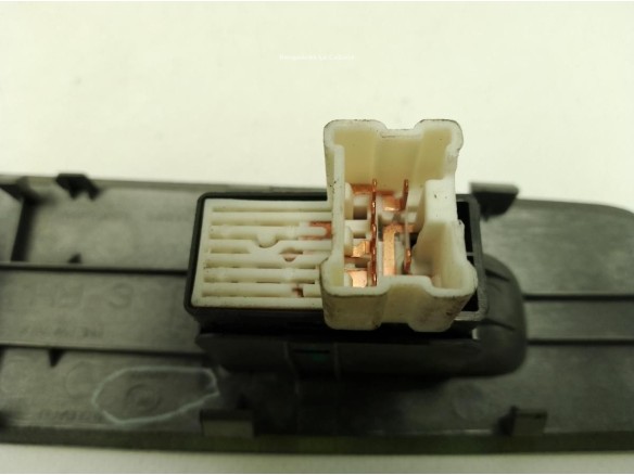 MANDO ELEVALUNAS PUERTA LAT DEL DER SUBARU TRIBECA (B9)|Desguaces La Cabaña