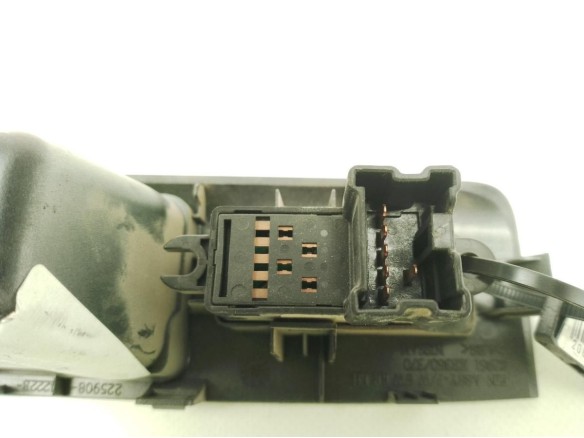 MANDO ELEVALUNAS PUERTA LAT DEL DER NISSAN PATHFINDER III (R51)|Desguaces La Cabaña