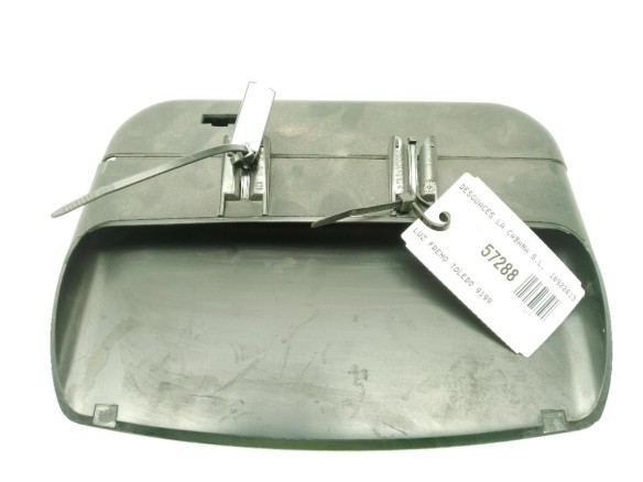 TERCERA LUZ DE FRENO SEAT TOLEDO I (1L)|Desguaces La Cabaña