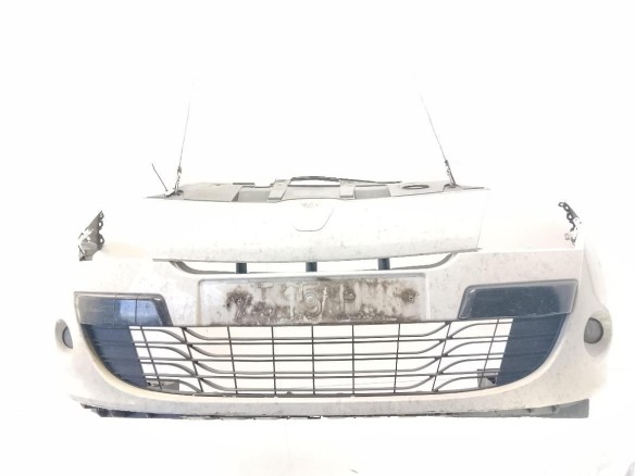 620220035R PARAGOLPES DEL RENAULT MEGANE III Fastback (BZ0_)|Desguaces La Cabaña