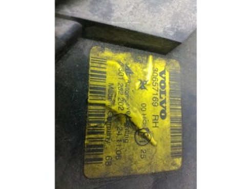 31335200 FARO DERECHO VOLVO C30 (533)|Desguaces La Cabaña