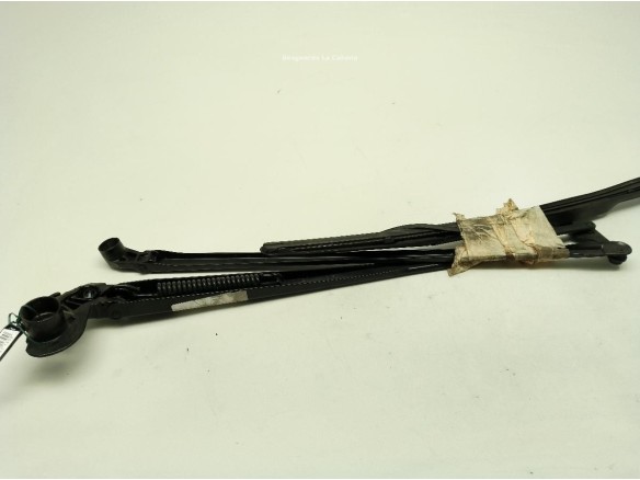 BRAZO LIMPIAPARABRISAS DEL CENTRAL TOYOTA YARIS (_P13_)|Desguaces La Cabaña