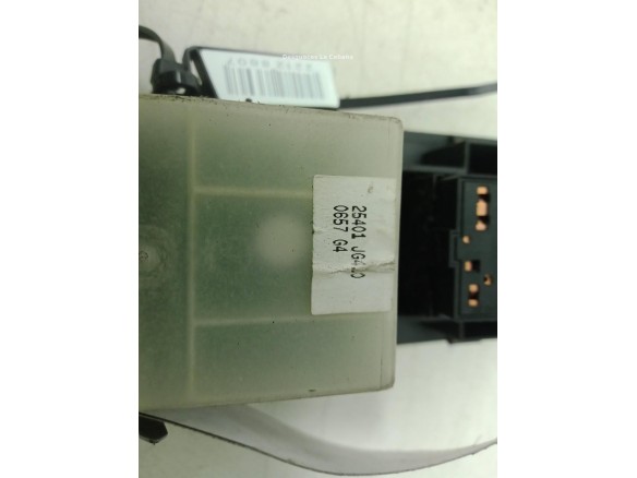 MANDO ELEVALUNAS PUERTA LAT DEL IZQ NISSAN X-TRAIL (T31)|Desguaces La Cabaña