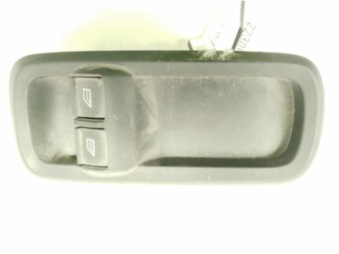 MANDO ELEVALUNAS PUERTA LAT DEL IZQ FORD FIESTA VI|Desguaces La Cabaña