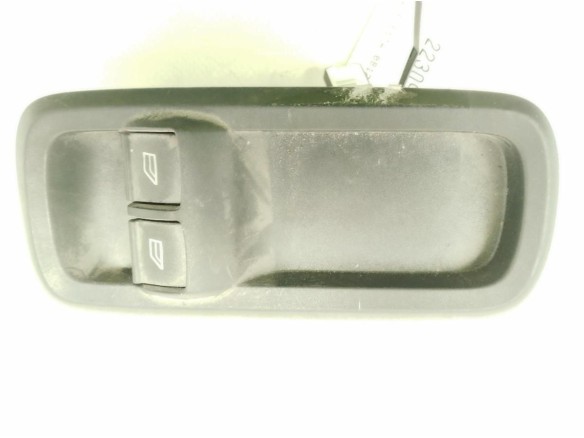 MANDO ELEVALUNAS PUERTA LAT DEL IZQ FORD FIESTA VI|Desguaces La Cabaña