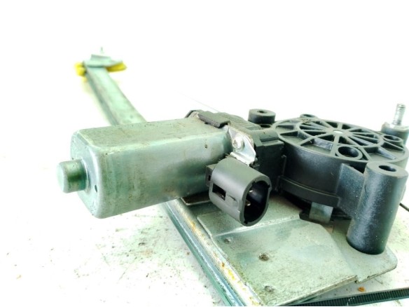 91165704 ELEVALUNAS PUERTA LAT DEL IZQ OPEL VIVARO A Furgón (X83)|Desguaces La Cabaña