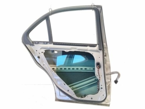 A2047302100 PUERTA LAT TRA IZQ MERCEDES BENZ CLASE C (W204)|Desguaces La Cabaña