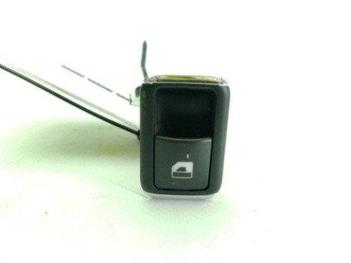 A20487073589107, A2048700451 MANDO ELEVALUNAS PUERTA LAT DEL DER MERCEDES BENZ CLASE C (W204)|Desguaces La Cabaña