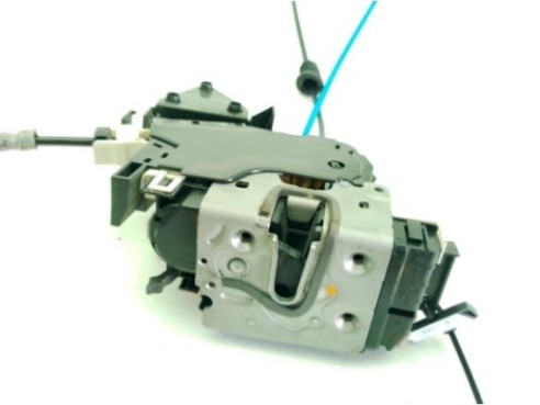 A2047301435, A2047300435 CERRADURA PUERTA LAT TRA DER MERCEDES BENZ CLASE C (W204)|Desguaces La Cabaña