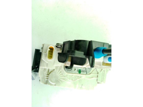 A2047301435, A2047300435 CERRADURA PUERTA LAT TRA DER MERCEDES BENZ CLASE C (W204)|Desguaces La Cabaña