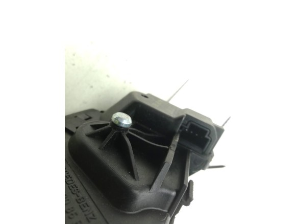 A2047500485 CERRADURA PORTON / TAPA MALETA MERCEDES BENZ CLASE C (W204)|Desguaces La Cabaña