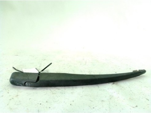 7701042368 BRAZO LIMPIAPARABRISAS TRA PORTÓN DACIA SANDERO|Desguaces La Cabaña