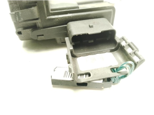 CERRADURA PUERTA LAT DEL DER PEUGEOT 5008|Desguaces La Cabaña