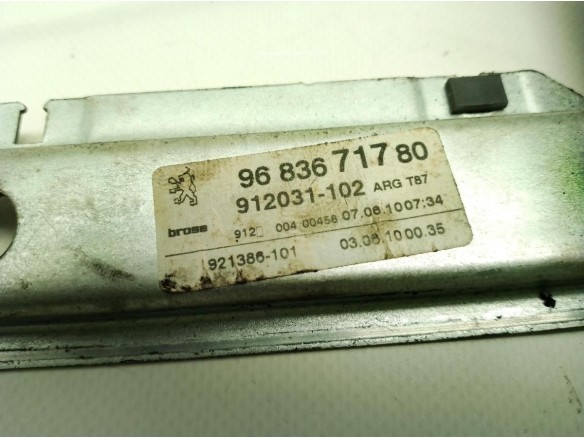 ELEVALUNAS PUERTA LAT TRA IZQ PEUGEOT 5008|Desguaces La Cabaña