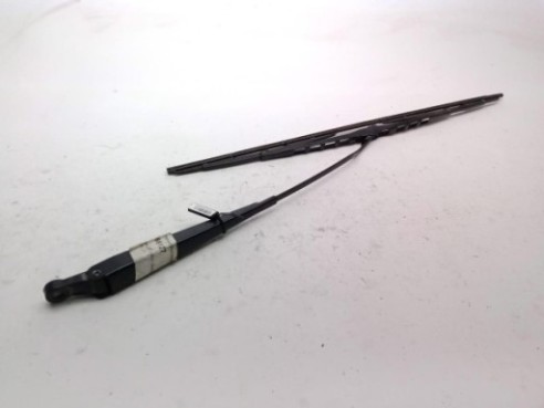 YC1517526DA BRAZO LIMPIAPARABRISAS DEL DER MITSUBISHI SPACE STAR Limusina (DG_A)|Desguaces La Cabaña