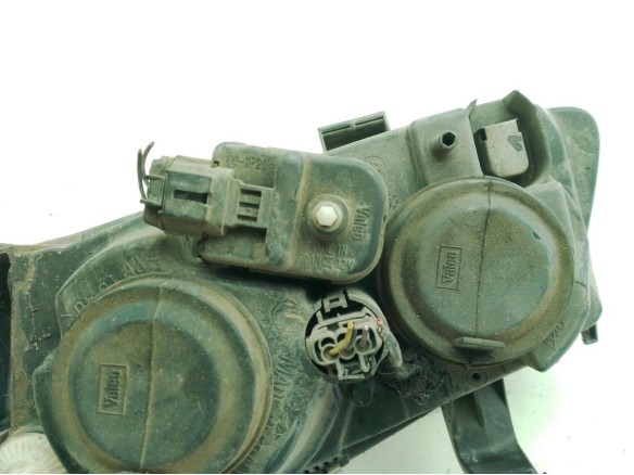 8900330 FARO DERECHO NISSAN ALMERA II Hatchback (N16)|Desguaces La Cabaña