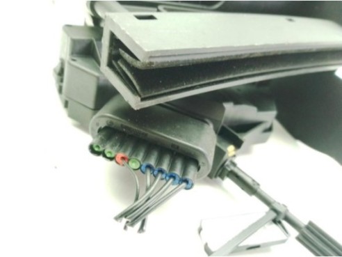 BM5AA21812BH CERRADURA PUERTA LAT DEL DER FORD TRANSIT COURIER Furgón|Desguaces La Cabaña