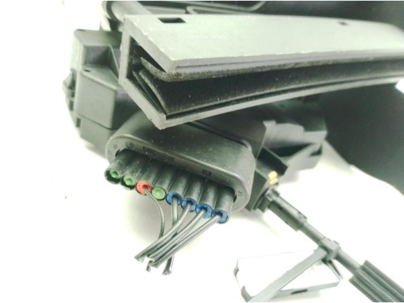 BM5AA21812BH CERRADURA PUERTA LAT DEL DER FORD TRANSIT COURIER Furgón|Desguaces La Cabaña