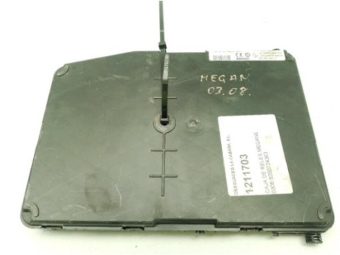 8200724363 CAJA FUSIBLES EXTERIOR (BSM) RENAULT MEGANE II (BM0/1_, CM0/1_)|Desguaces La Cabaña