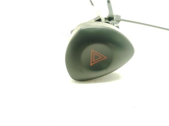 MCAR INTERRUPTOR WARNING RENAULT CLIO II (BB_, CB_)|Desguaces La Cabaña