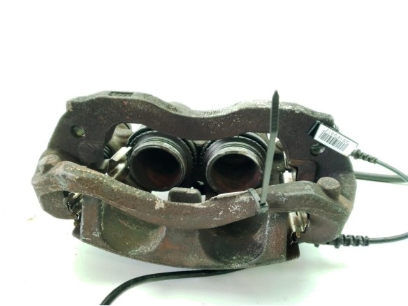 A0044205783 PINZA DEL IZQ MERCEDES BENZ SPRINTER 5-t Autobús|Desguaces La Cabaña