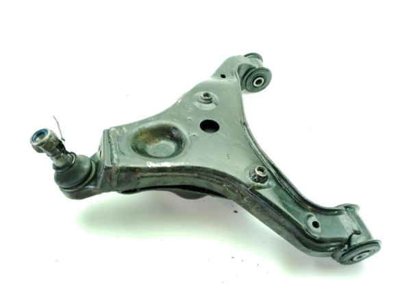 A9063304707 BRAZO SUSPENSION DEL DER INF MERCEDES BENZ SPRINTER 5-t Autobús|Desguaces La Cabaña