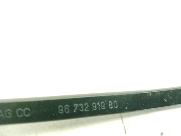 1608393180, 9673291980 BRAZO LIMPIAPARABRISAS DEL IZQ PEUGEOT 2008|Desguaces La Cabaña