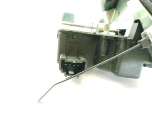 906005553R CERRADURA PORTON / TAPA MALETA RENAULT KOLEOS II|Desguaces La Cabaña