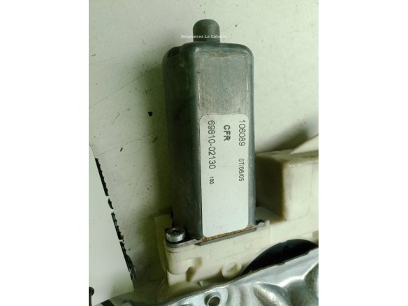 6981002120 ELEVALUNAS PUERTA LAT DEL DER TOYOTA COROLLA (_E12_)|Desguaces La Cabaña