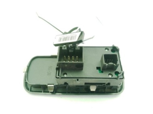   MANDO ELEVALUNAS PUERTA LAT DEL IZQ FORD FIESTA VI|Desguaces La Cabaña