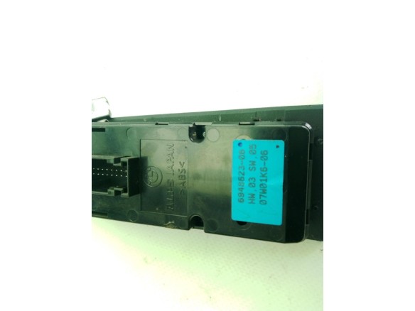 61319217326 MANDO ELEVALUNAS PUERTA LAT DEL IZQ BMW 3 (E90)|Desguaces La Cabaña