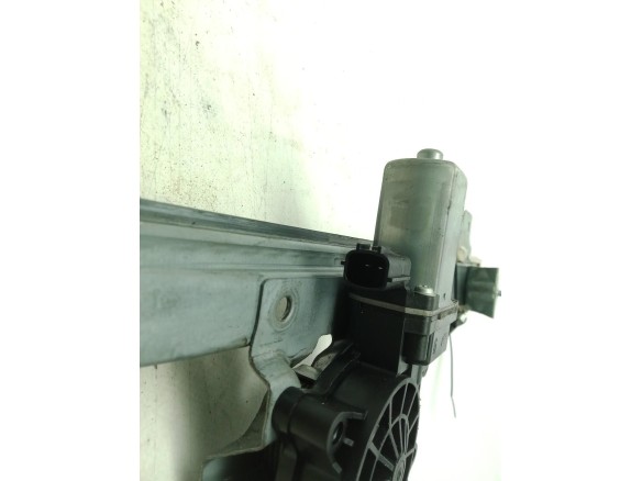 807217929R ELEVALUNAS PUERTA LAT DEL IZQ DACIA LODGY|Desguaces La Cabaña